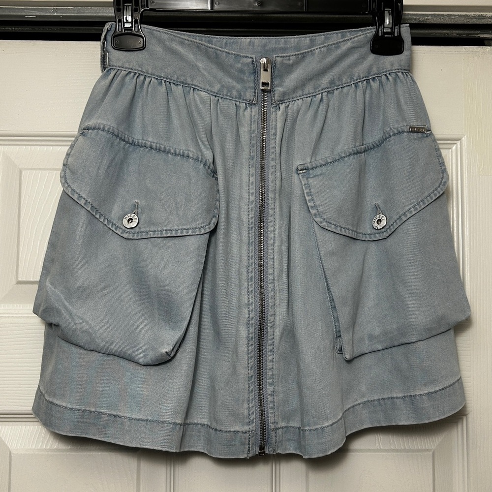 Diesel real Vintage Cargo Pocket Mini Skirt
Lyocell light blue 24 XS